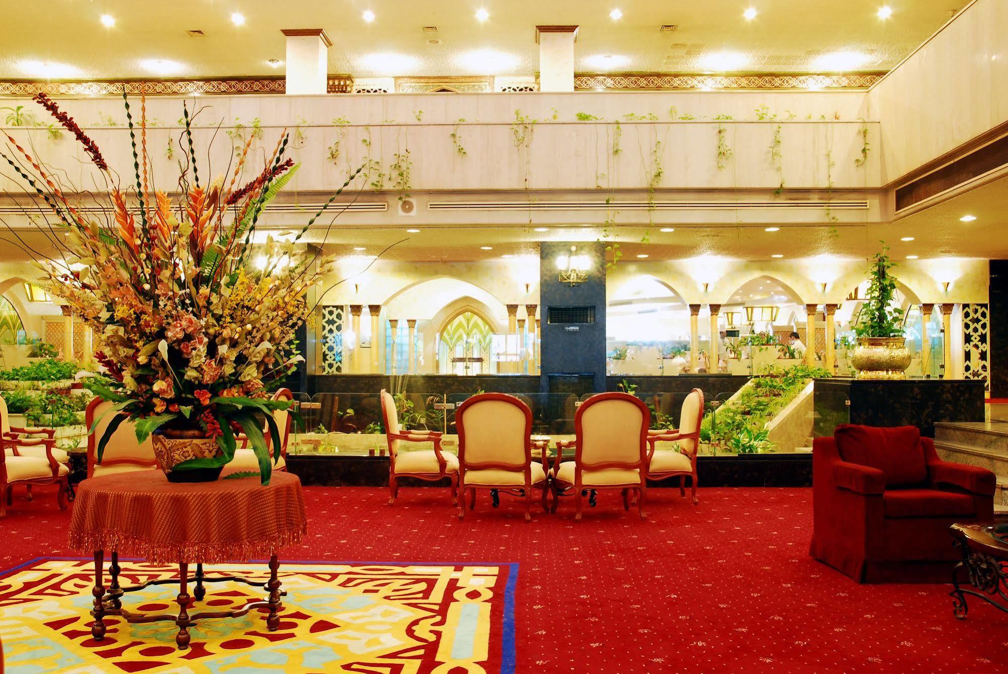 Dhahran International Hotell Exteriör bild