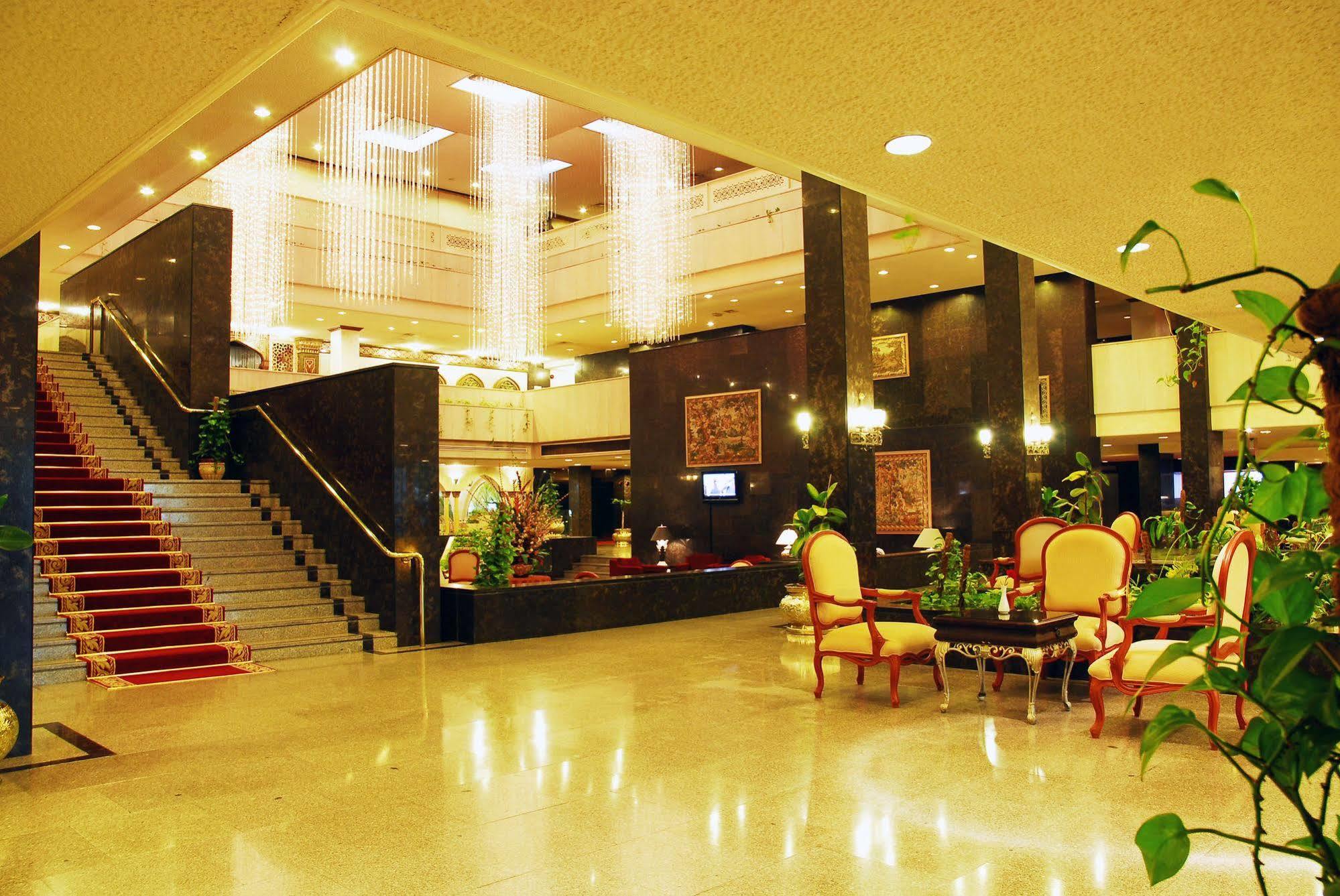 Dhahran International Hotell Exteriör bild